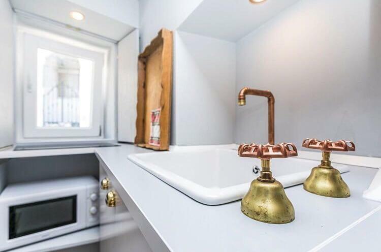 Unique Studio House | City Centre Лиссабон Экстерьер фото